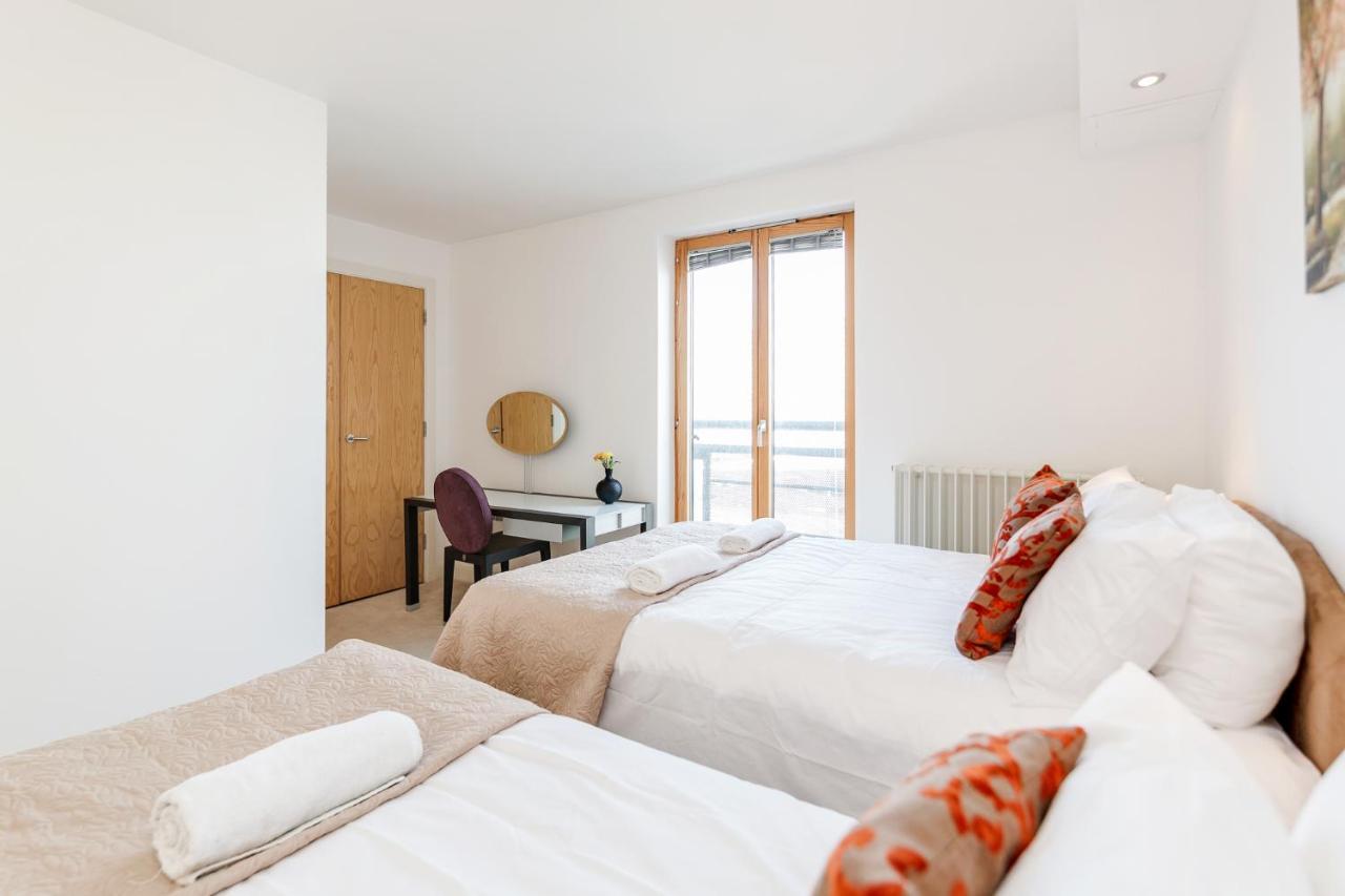 Premium Excel 3 & 2 Bedrooms Лондон Екстер'єр фото