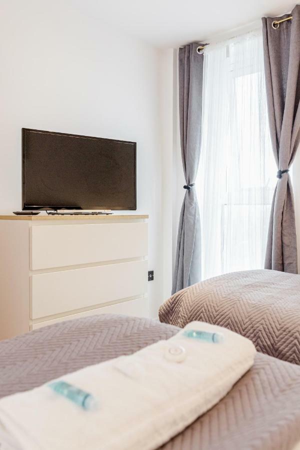 Premium Excel 3 & 2 Bedrooms Лондон Екстер'єр фото