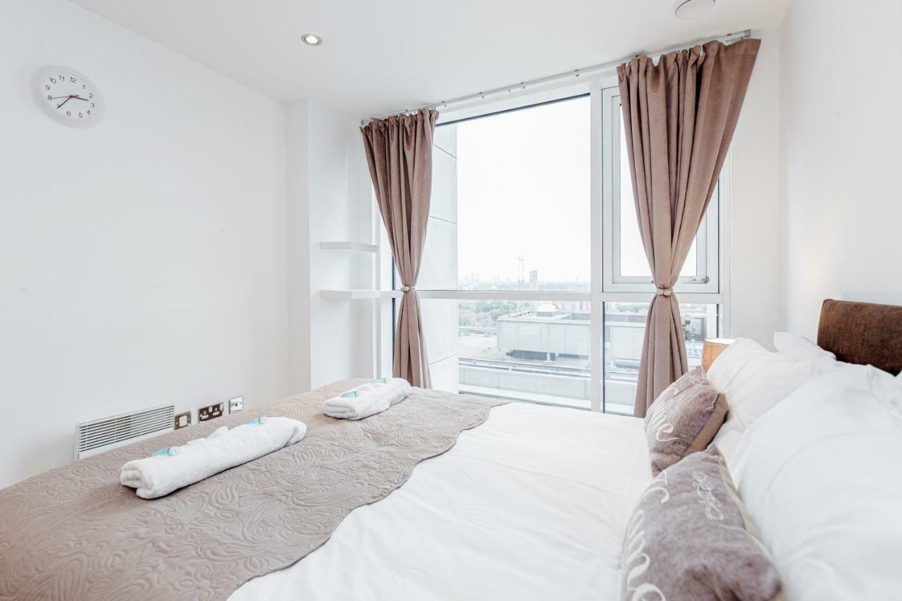Premium Excel 3 & 2 Bedrooms Лондон Екстер'єр фото
