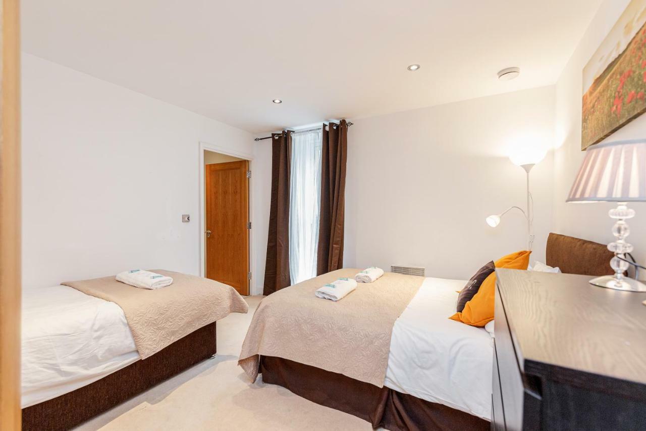 Premium Excel 3 & 2 Bedrooms Лондон Екстер'єр фото
